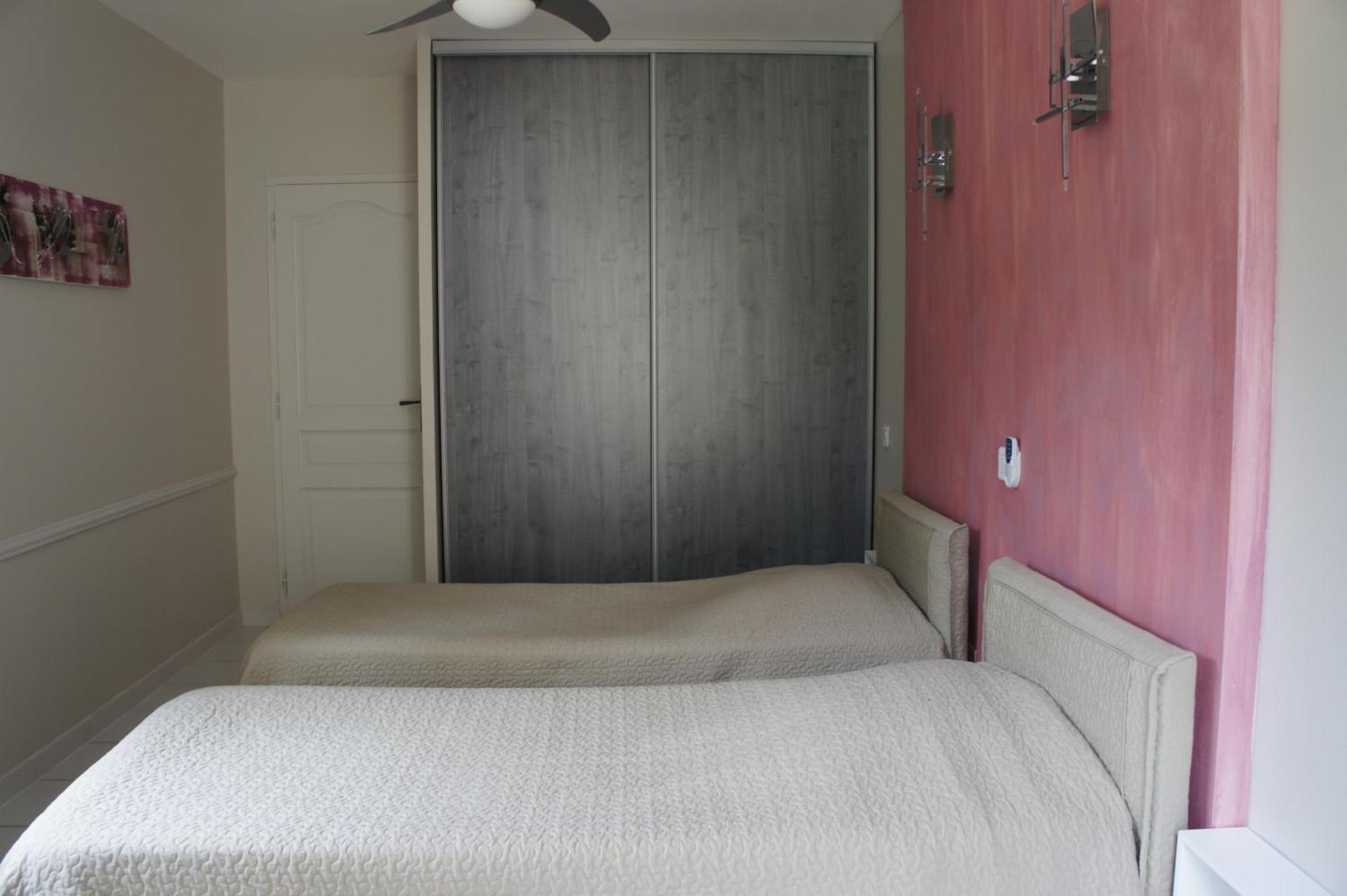 Résidence Les Peupliers Loriol-du-Comtat Habitación foto