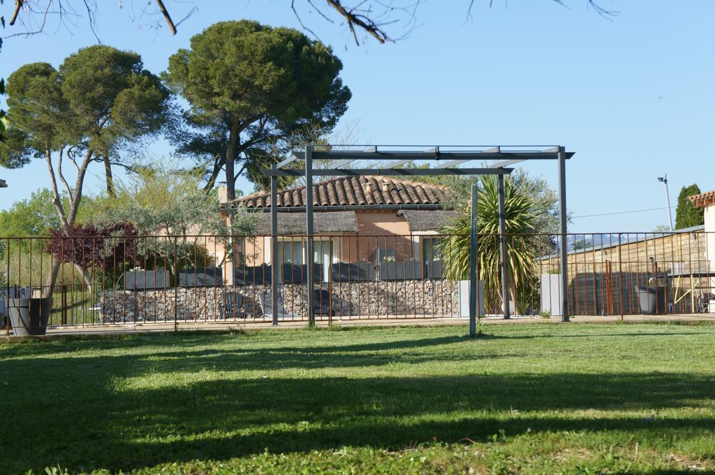 Résidence Les Peupliers Loriol-du-Comtat Exterior foto